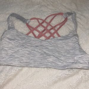 Lululemon free to be bra